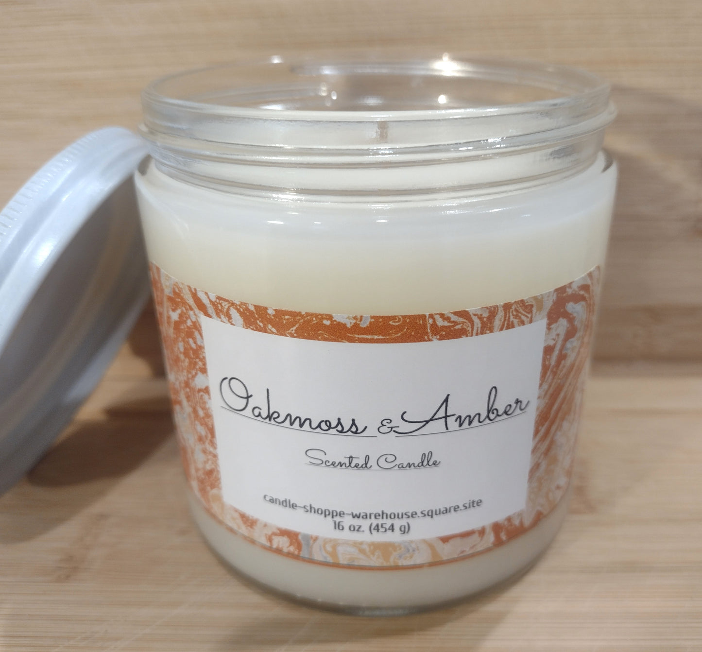 Oakmoss and Amber Scented Candle